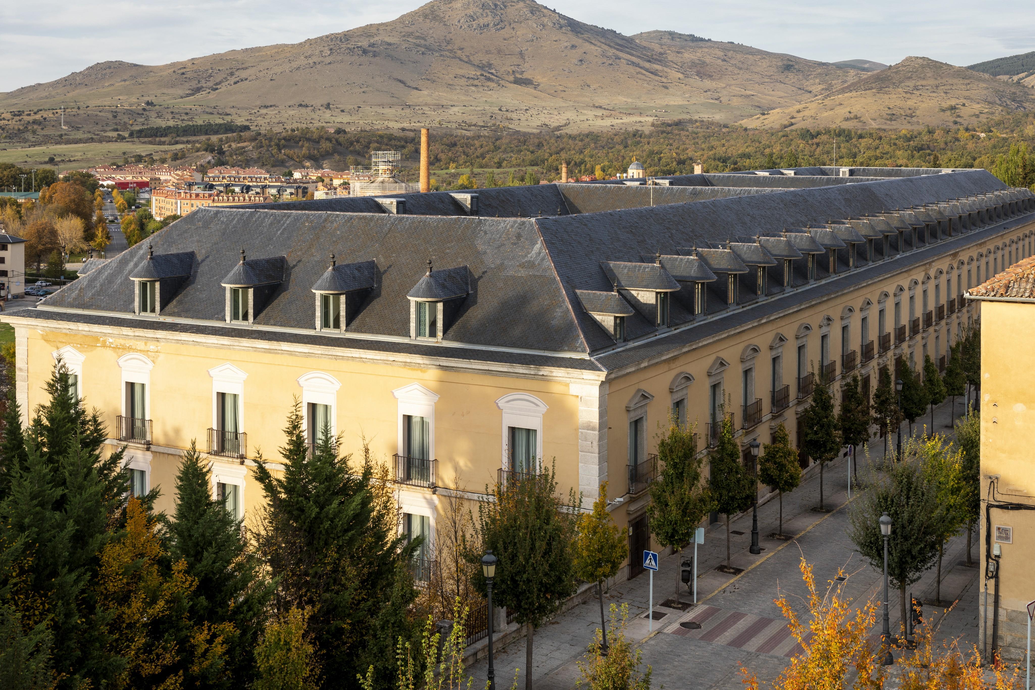 Parador De La Granja San Ildefonso Exterior photo